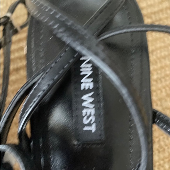 NWOT! Nine West platform sandals. Style wnalexx3. 7.5M. Black. Strappy. - Picture 4 of 10